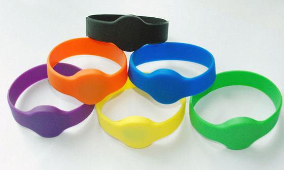 Braccialetto RFID in silicone con chip ultraleggero 85.5x54mm, Braccialetto RFID per eventi
