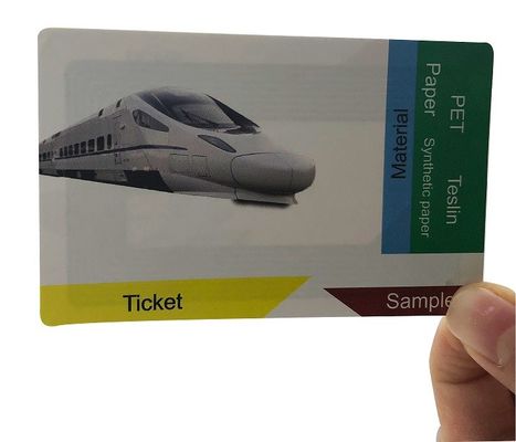 Biglietto di carta RFID per treno 13.56Mhz Protocollo ISO14443A Colore personalizzato