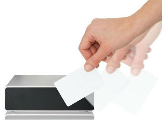 CMYK Stampa scheda intelligente NFC per il controllo dell'accesso schede di plastica NFC 85.6x54mm
