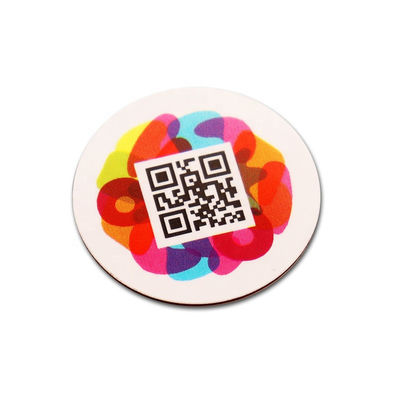 Etichetta adesiva NFC impermeabile a chip per ristoranti e case intelligenti