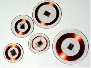 Tag RFID programmabili in plastica in PVC Controllo di accesso 125KHz 13,56MHz 512 bit R/W